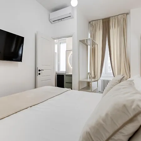 New Opening - Ponte Milvio Lägenhet