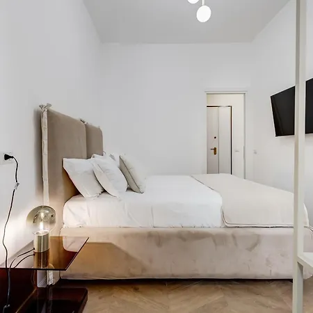 New Opening - Ponte Milvio Lägenhet